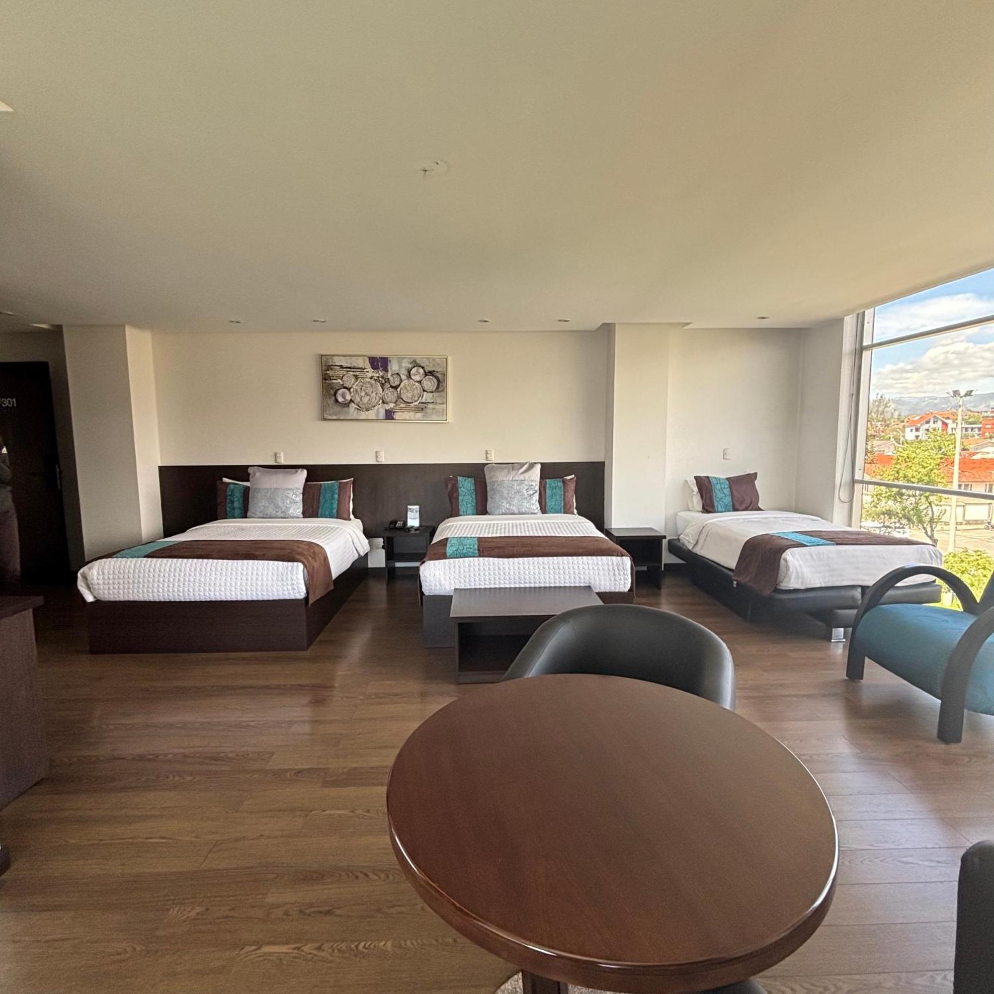 Hotel Valgus Cuenca Kültér fotó