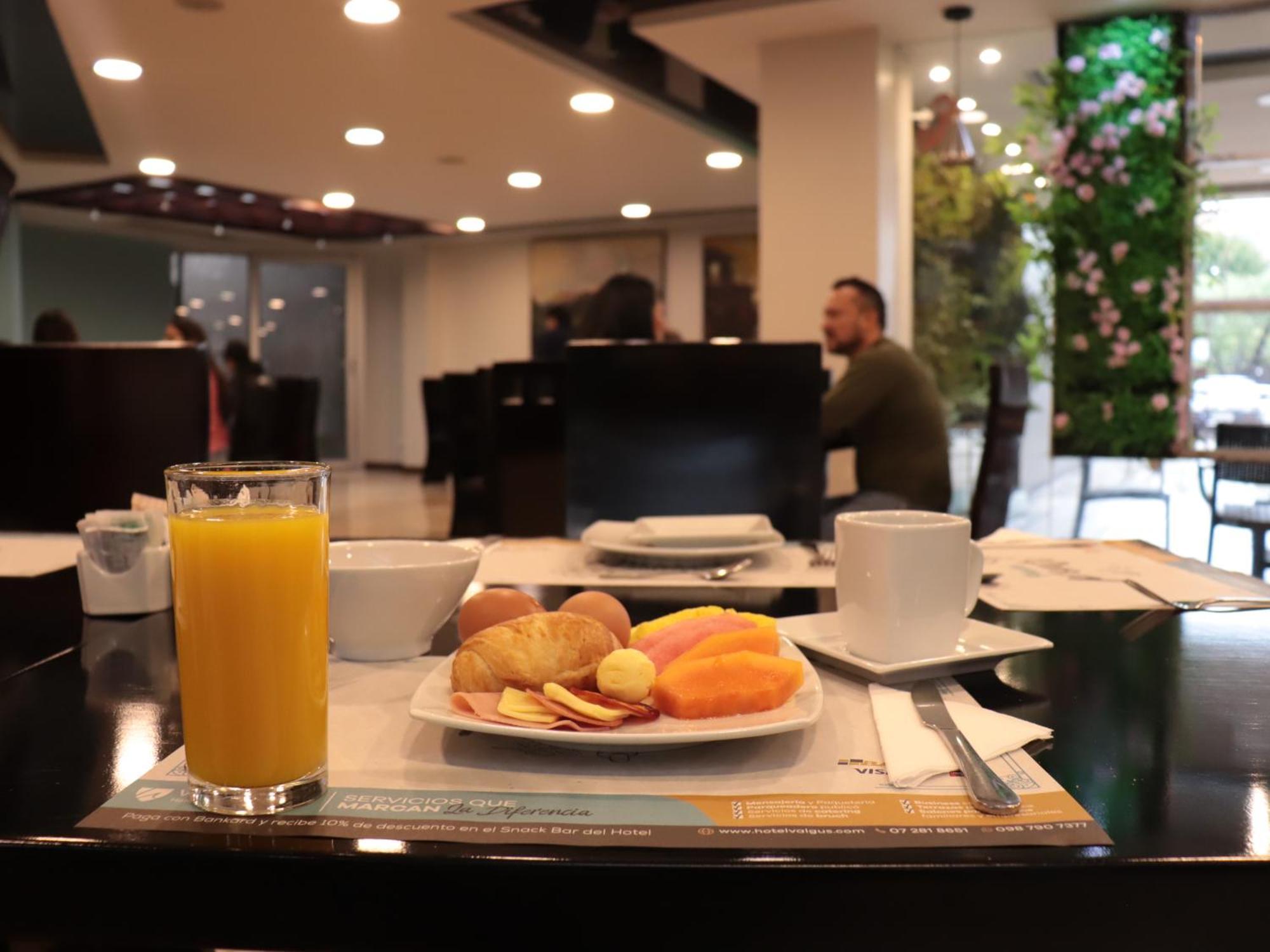 Hotel Valgus Cuenca Kültér fotó